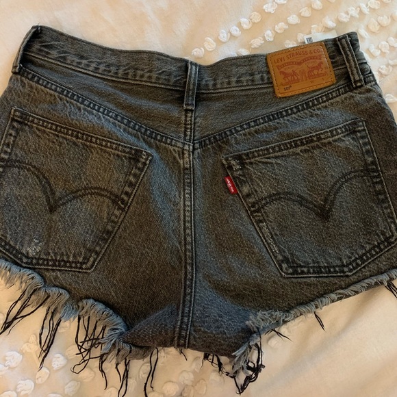 Levi’s 501 shorts in Trashed Black - Picture 3 of 3